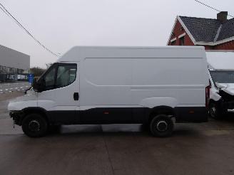 Iveco Daily 35 S16 picture 8
