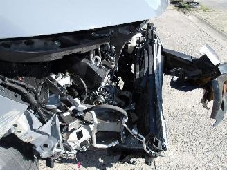 Volkswagen Transporter T6 picture 14