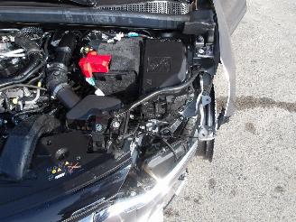 Renault Captur  picture 23