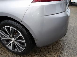 Peugeot 308  picture 10