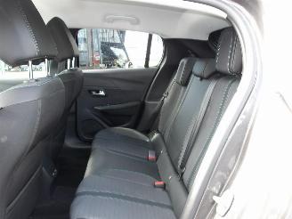 Peugeot 208 1.2 PURE TEC picture 18