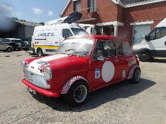 krockskadad bil auto Austin Mini  1970/5