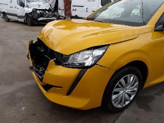 Peugeot 208  picture 9