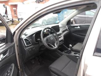 Hyundai Tucson 1.6 CRDI SLE picture 8