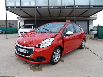 uszkodzony samochody osobowe Peugeot 208  2018/5