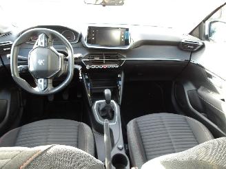 Peugeot 208  picture 17