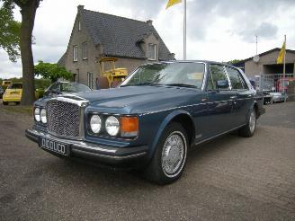 skadebil auto Bentley Eight 6.8 I V8 SALOON 1986/8