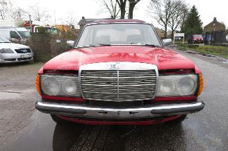 Mercedes 200-300D 200 DIESEL 123 TYPE SEDAN picture 12