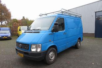 krockskadad bil bedrijf Volkswagen Lt 35 2.5 TDI MET HYDR. LAADKLEP EN AIRCO !!! 138.000 KM !!! 2005/3