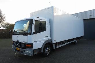 danneggiata veicoli industriali Mercedes Atego 818 BAKWAGEN + HYDR. LAADKLEP, BINNENMAAT LxBxH 785x251x226 CM 2004/1