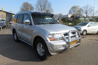 Mitsubishi Pajero PAJERO 3.2 DI GLS LBHR LONG BODY 4X4 AIRCO picture 11