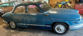 Panhard PL 17 SEDAN picture 10