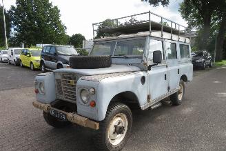 krockskadad bil auto Land Rover 88/109 SAFARI 109 CARAWAGON UITVOERING (ZEER UNIEK) 1972/11