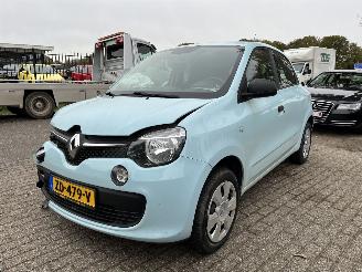 damaged passenger cars Renault Twingo 5 DEURS BENZINE, AIRCO 2016/6