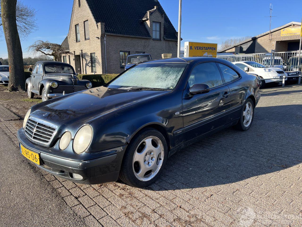 Mercedes CLK 200 coupe met oa airco