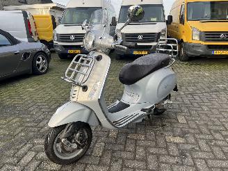 danneggiata scooter Piaggio  VESPA PRIMAVERA SNORSCOOTER 2016/3