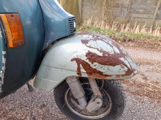 Vespa  125 cc klassieke motorfiets voor restauratie picture 12