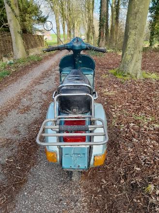 Vespa  125 cc klassieke motorfiets voor restauratie picture 63