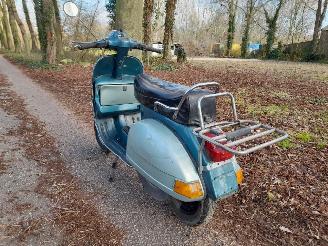 Vespa  125 cc klassieke motorfiets voor restauratie picture 2