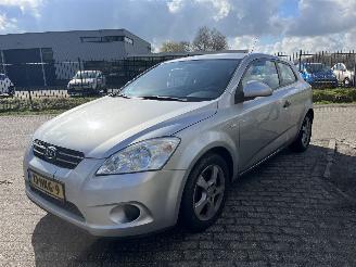 Avarii autoturisme Kia Cee d PRO CEED 1.4 CVVT FIFTEEN AIRCO 2009/1