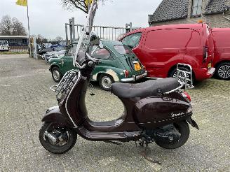 Piaggio  VESPA LX 50 BROMSCOOTER picture 2