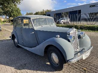 Triumph Renown 2 LITRE SALOON picture 31