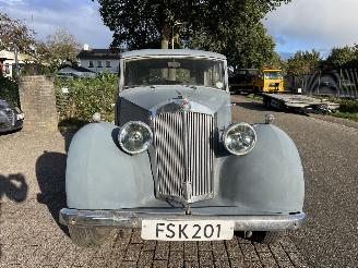 Triumph Renown 2 LITRE SALOON picture 6