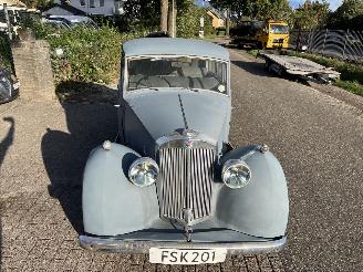 Triumph Renown 2 LITRE SALOON picture 29