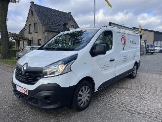 damaged passenger cars Renault Trafic 1.6 dCi T29 L2H1 Formula Edition Energy 2018/1