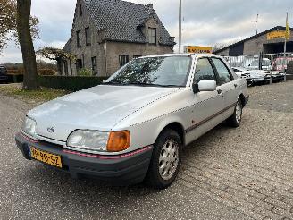 krockskadad bil auto Ford Sierra 2.0i CL Optima 1990/2