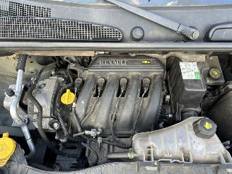 Renault Kangoo Fanily II 1.6-16v Expression Airco picture 25