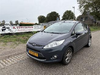 damaged passenger cars Ford Fiesta 1.25 Titanium airco 2012/1