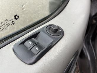 Renault Trafic 2.5 DCI L2/H1 DUBBELE CABINE, 107KW, AIRCO, NAVIGATIE ENZ picture 7