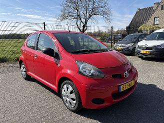 Toyota Aygo 5 deurs met airco picture 5