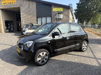 Renault Twingo 1.0 sce authentique picture 2
