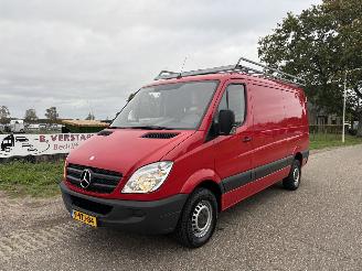 krockskadad bil bedrijf Mercedes Sprinter 313 CDI LANG / LAAG MET OA AIRCO L2/H1 2012/2