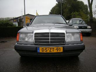 Mercedes 200-300D 3.0 300 TE 24_V (124.091) MULTI KLEPPER !!! UNIEKE AUTO MET OA AIRCO picture 17