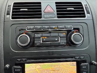 Volkswagen Touran 1.2 TSI Highline 7 Persoons / Panoramadak / Trekhaak / Leder / Navi / Cruise / PDC / C picture 21