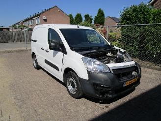 Peugeot Partner 1.6 HDI Navi Airco 175.000 Km picture 3