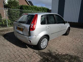 Ford Fiesta 1.4 16V Airco Radio/CD picture 4