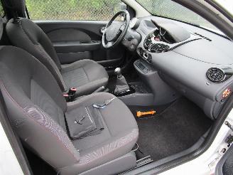 Renault Twingo Schuifdak Clima Radio/CD picture 11