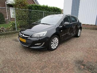 damaged passenger cars Opel Astra 1.7 CDTI Navi Camera 6-Bak 2014/2