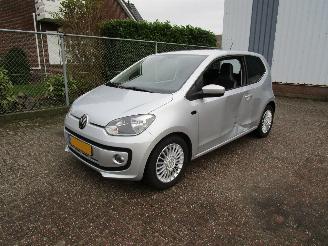 Auto incidentate Volkswagen Up! High-Up Airco Radio/CD 2012/6