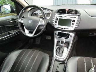 Lancia Delta 1.8-16V Automaat 200 PK picture 10