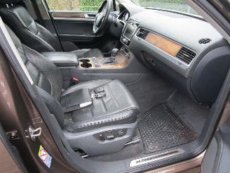 Volkswagen Touareg 4.2 V8 TDI Grijs kenteken picture 11