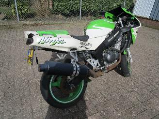 Kawasaki Ninja ZX 6R  picture 2