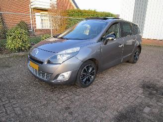 Unfallwagen Renault Grand-scenic 1.4 TCE Bose Navi Camera Clima 6-Bak 2012/3