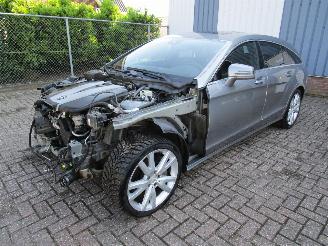 Unfallwagen Mercedes CLS 350 V6 CDI Navi Leder Clima 2013/3