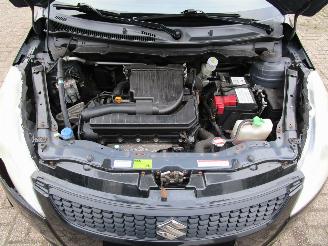 Suzuki Swift 1.2 Clima Radio/CD Keyless 5-Drs picture 9