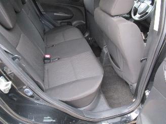 Suzuki Swift 1.2 Clima Radio/CD Keyless 5-Drs picture 12